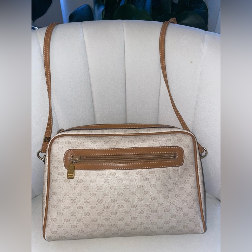 Coated Canvas Gucci Crossbody 🪩